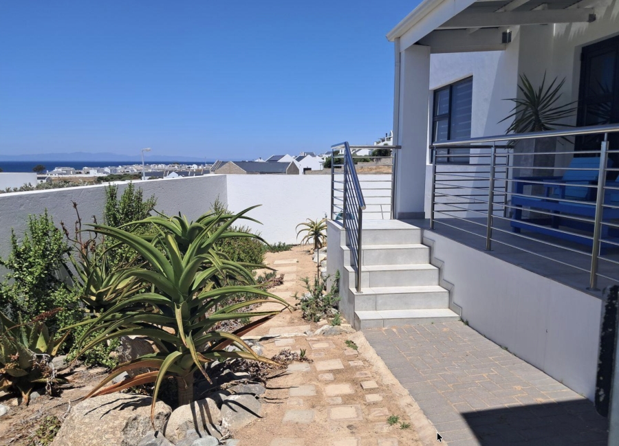 To Let 3 Bedroom Property for Rent in Da Gama Bay Western Cape